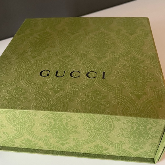 Never worn with tags and original receipt ladies gucci belt - Picture 6 of 7